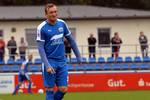Trügerisches Lächeln. Der Ball ist Christopher Kullmann derzeit nicht gut gesonnen, der Stürmer des TV Askania Bernburg hat in der Oberliga noch kein Tor erzielt..jpg