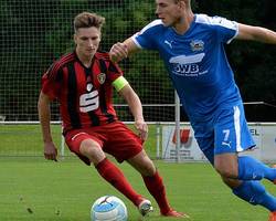 Tom Fraus (r.) traf gegen Stendal zum 1:0